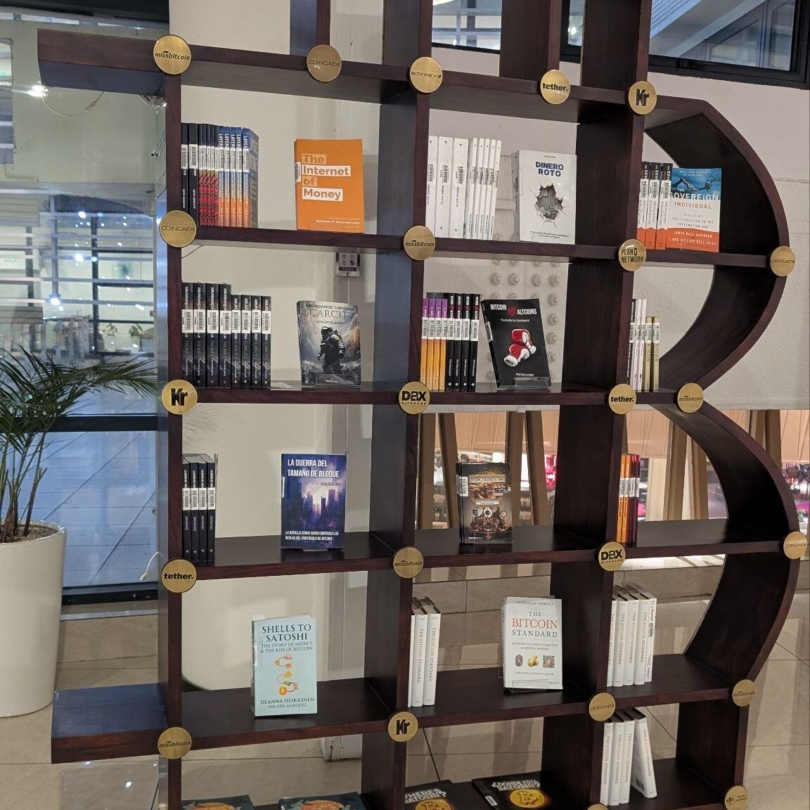 Bukele's Futuristic BINAES Library Blends Books, Bitcoin, and Family Play in Revitalized Capital